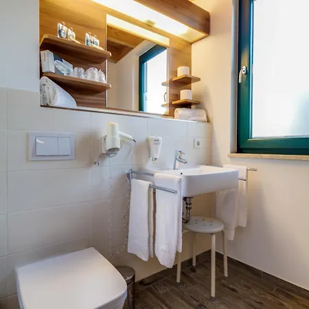 Lagovida Hafenhaus H Am Stoermthaler Semesterbostad Grosspoesna